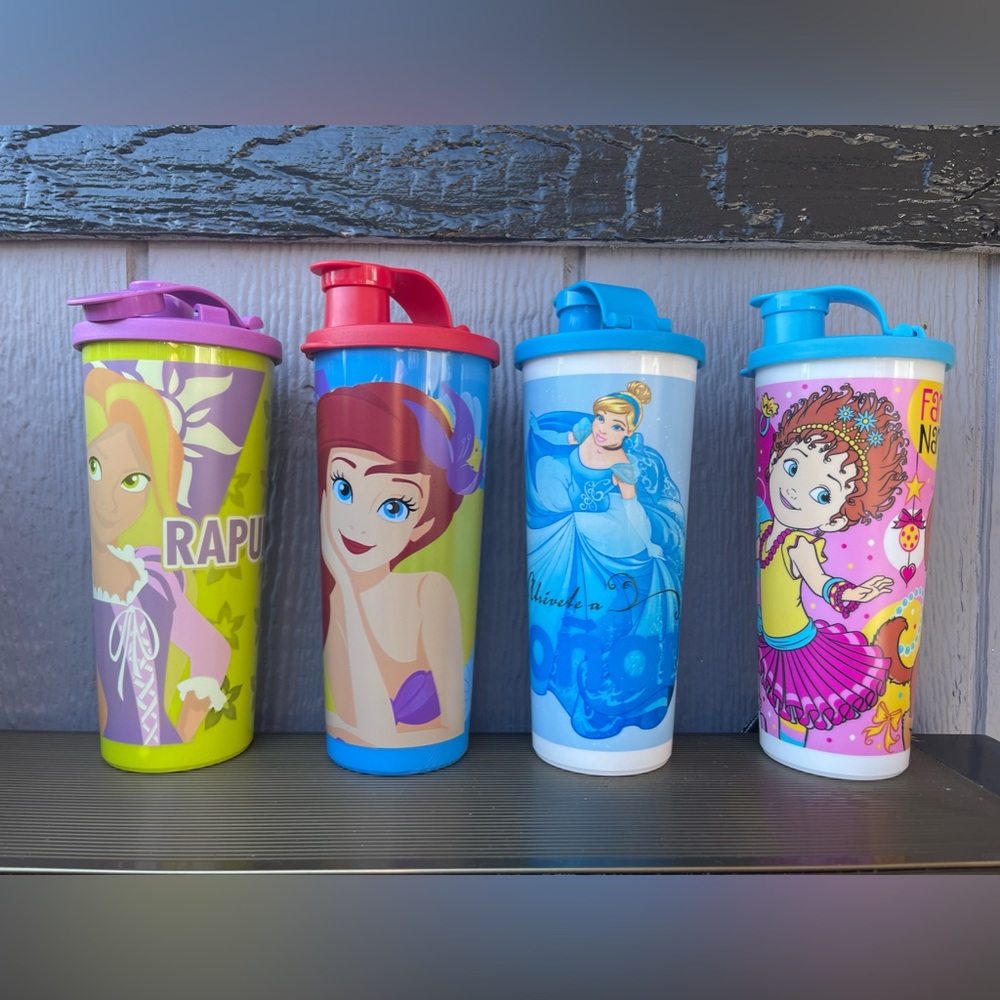 Brand new Tupperware cups!